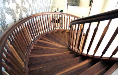 Làm cầu thang gỗ giá bao nhiêu? +100 Mẫu cầu thang gỗ óc chó đẹp